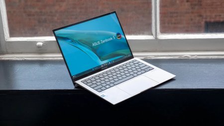 Zentalk-1-laptop-gọn-nhẹ-ASUS-zenbook-S-13-OLED .jpeg