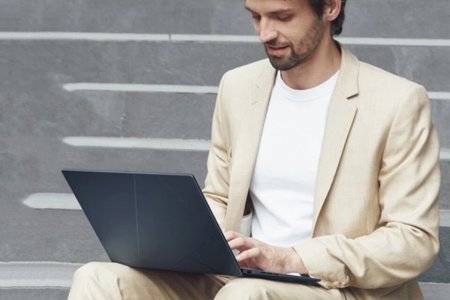 laptop-mong-nhe-cao-cap-ASUS-Zenbook-14-UX3405CA.jpg
