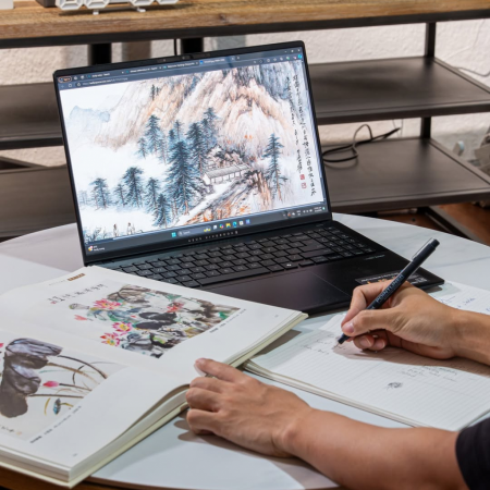 laptop-16-inch-mong-nhe- ASUS-Vivobook-S16-OLED-M5606KA-2.png