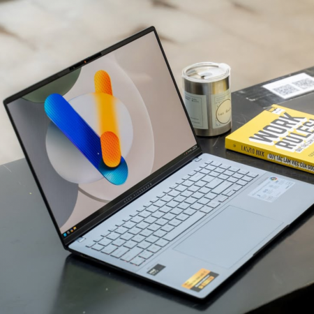 laptop-16-inch-mong-nhe- ASUS-Vivobook-S16-OLED-M5606KA-1.png