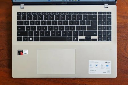 Asus-Vivobook-16-Snapdragon-X-keyboard.jpg