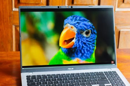 Asus-Vivobook-16-Snapdragon-X-display (1).jpg