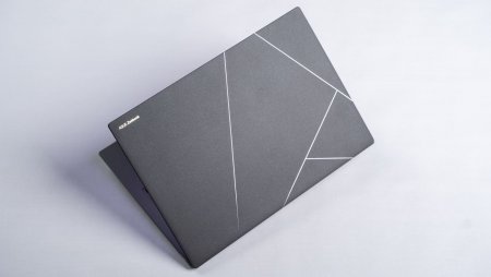 asus-zenbook-s14-ux5406-notebook-mit-schicker-rueckseite.jpg