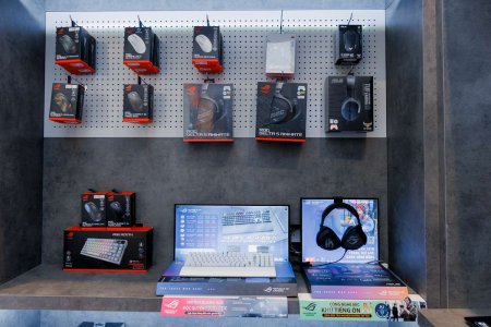 ASUS Exclusive Store Hnoi.jpg