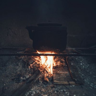 Bếp lửa Hồng - Phan Anh Dũng.jpg